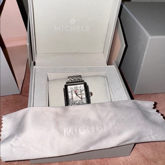Michele Metallic Silver Gift Box - Picture 5 of 9